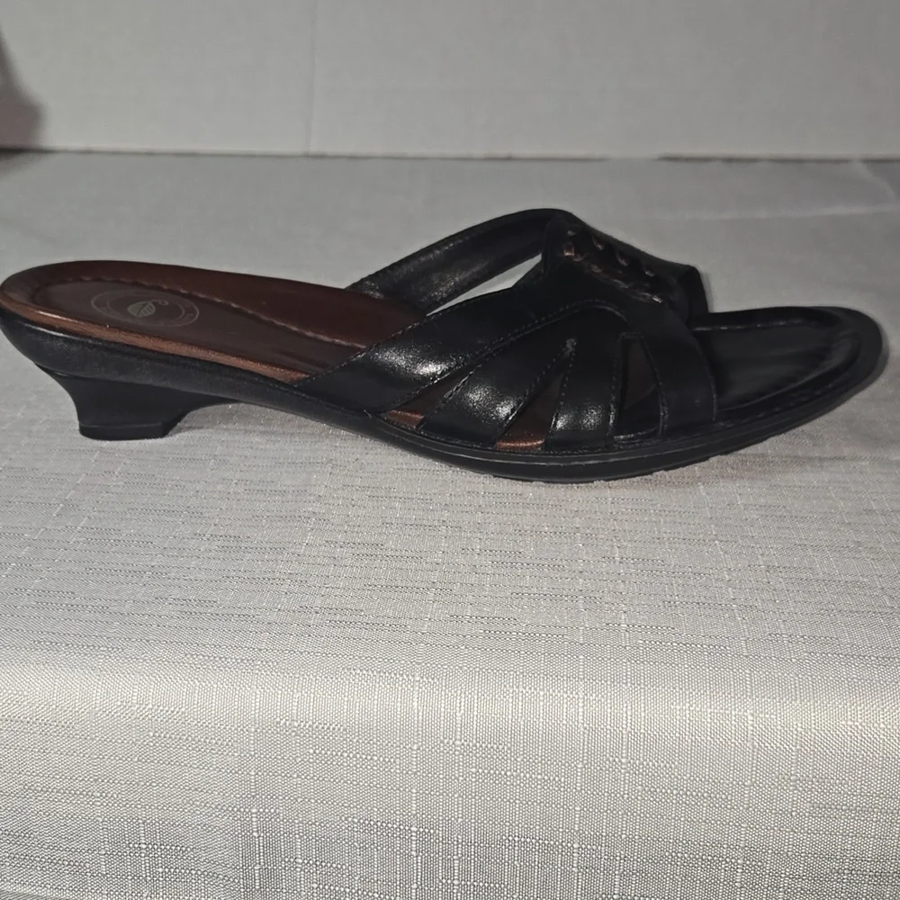 Nurture Womens Sandals Heels Leather Sz 9 Black Heel Slip On Shoes